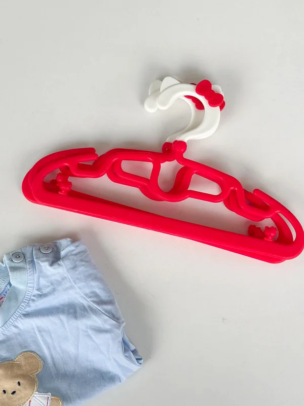 چوب لباسی کودک طرح هلوکیتی